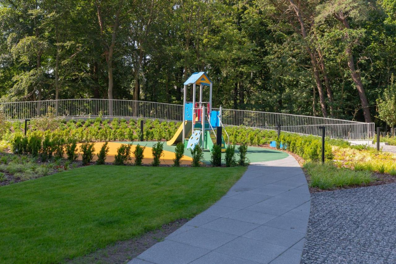 Royal Waves Resort & Spa - Apartment With Parking By Noclegi Renters Miedzyzdroje Exterior photo