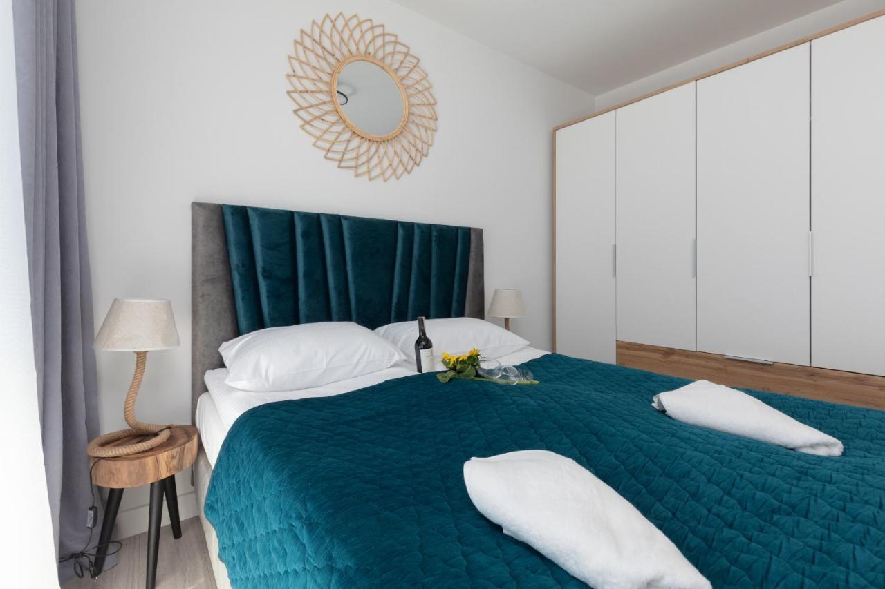 Royal Waves Resort & Spa - Apartment With Parking By Noclegi Renters Miedzyzdroje Exterior photo