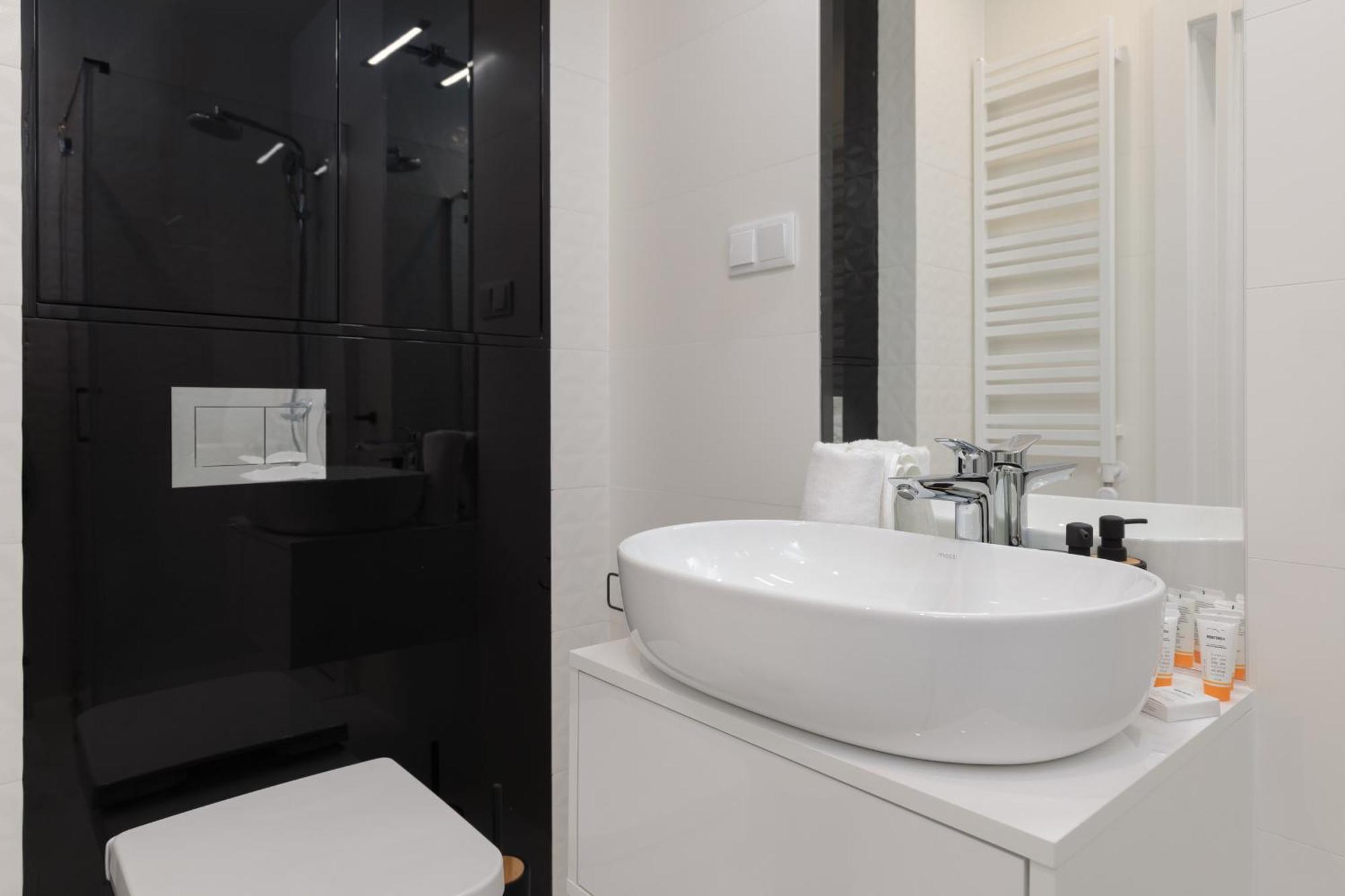 Royal Waves Resort & Spa - Apartment With Parking By Noclegi Renters Miedzyzdroje Exterior photo