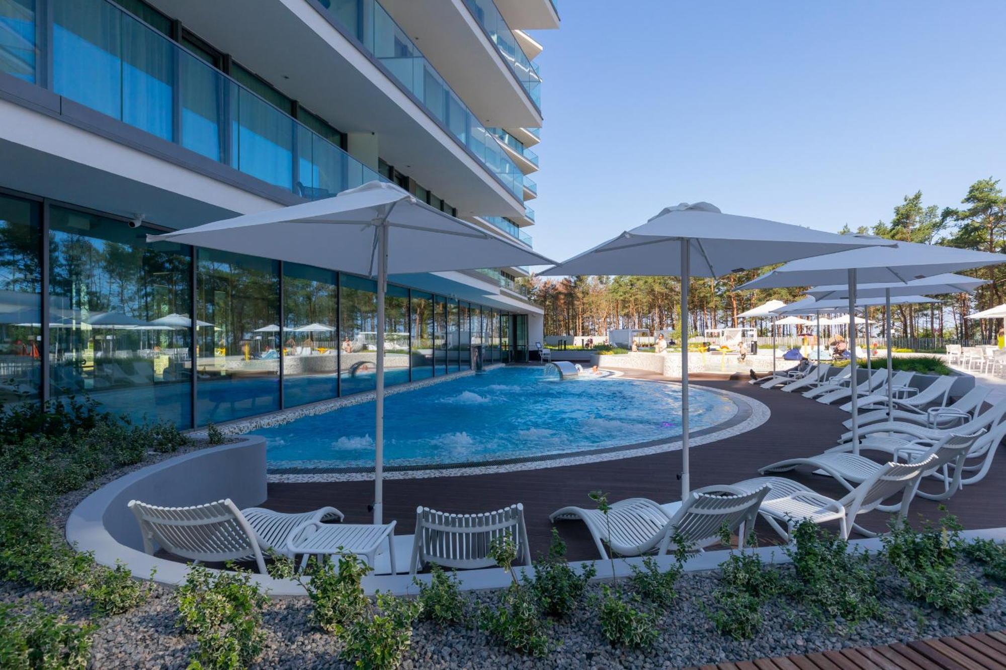 Royal Waves Resort & Spa - Apartment With Parking By Noclegi Renters Miedzyzdroje Exterior photo