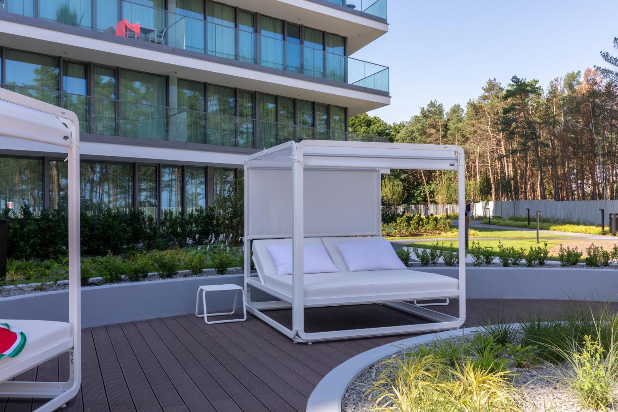 Royal Waves Resort & Spa - Apartment With Parking By Noclegi Renters Miedzyzdroje Exterior photo