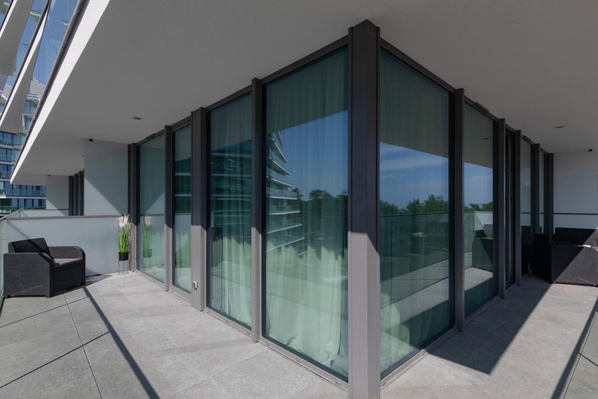 Royal Waves Resort & Spa - Apartment With Parking By Noclegi Renters Miedzyzdroje Exterior photo